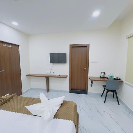 Hotel Apex Inn Hyderabad Airport エクステリア 写真