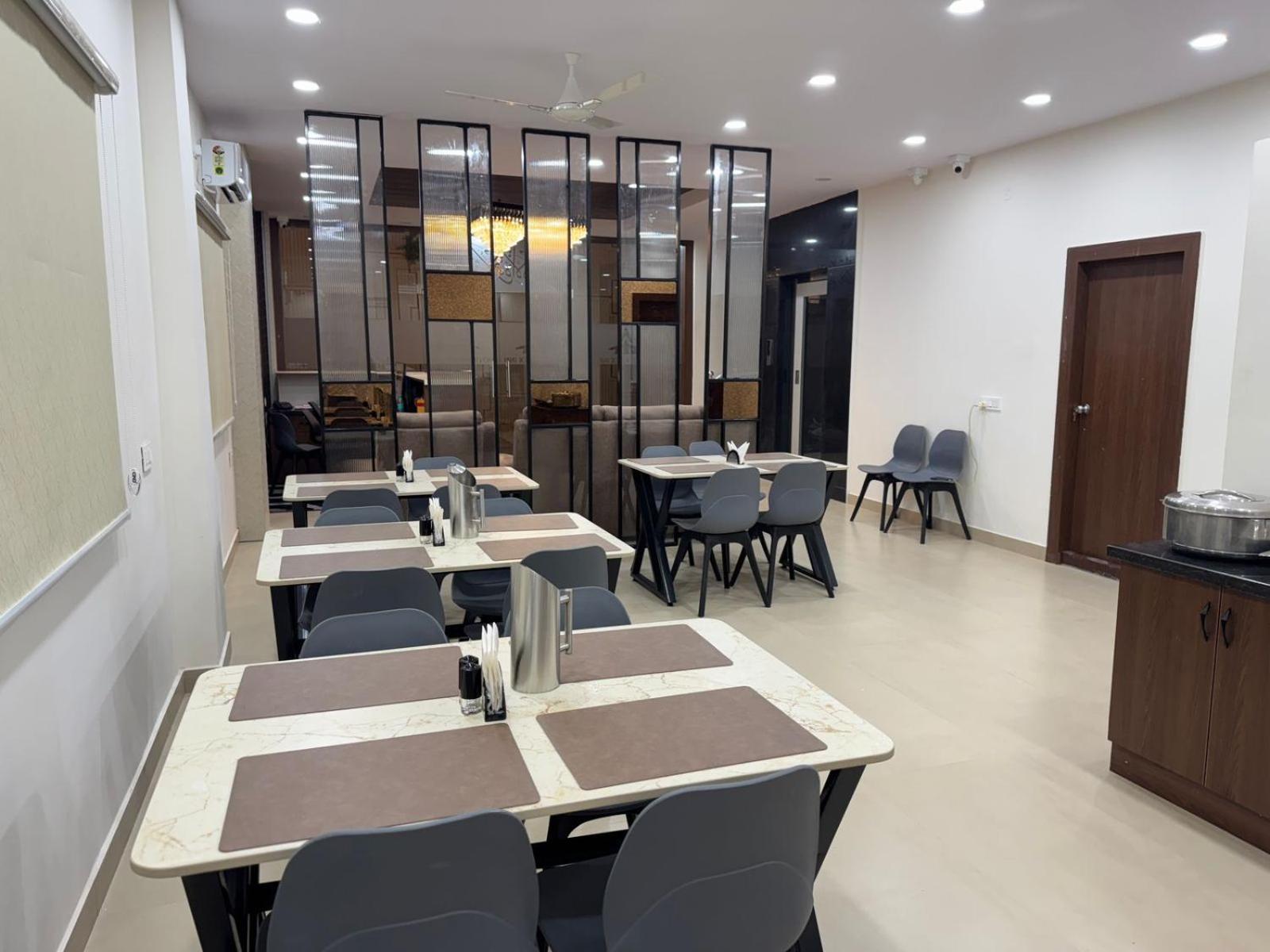 Hotel Apex Inn Hyderabad Airport エクステリア 写真